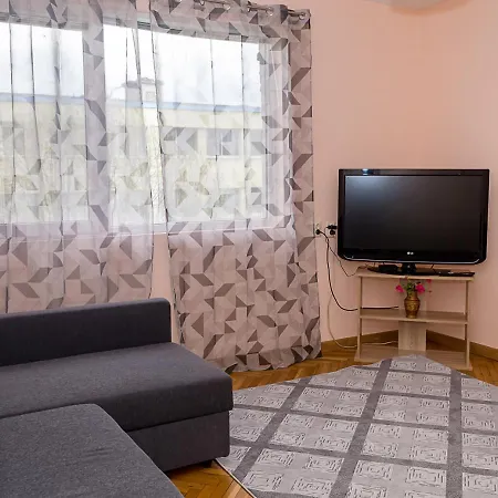 Two Bedroom Retreat I Near Municipality By Flat Mаnager