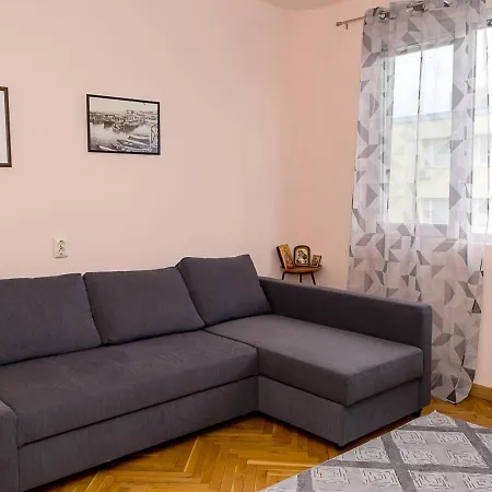Two Bedroom Retreat I Near Municipality By Flat Mаnager Appartamento